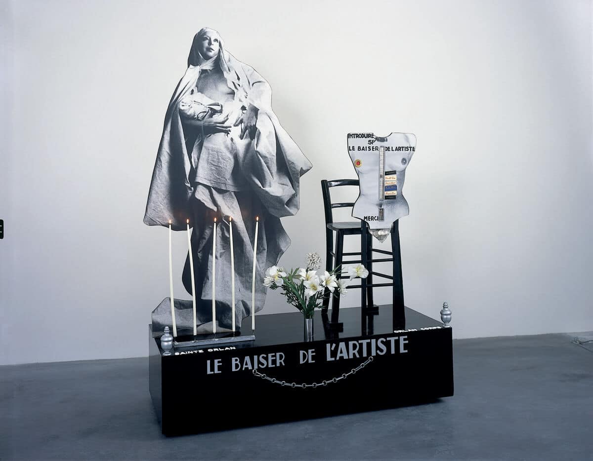 L'Incruste du Siècle